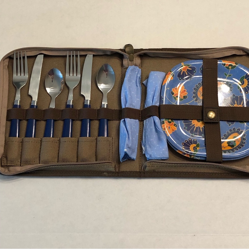 Harry and David Picnic for Two Zipper Carry Case Blue Brown Paisley